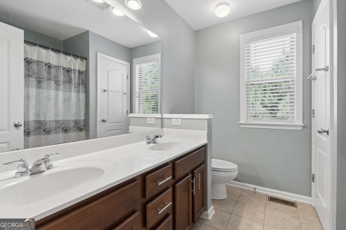 1090 Chelsey Way Roswell GA 30075