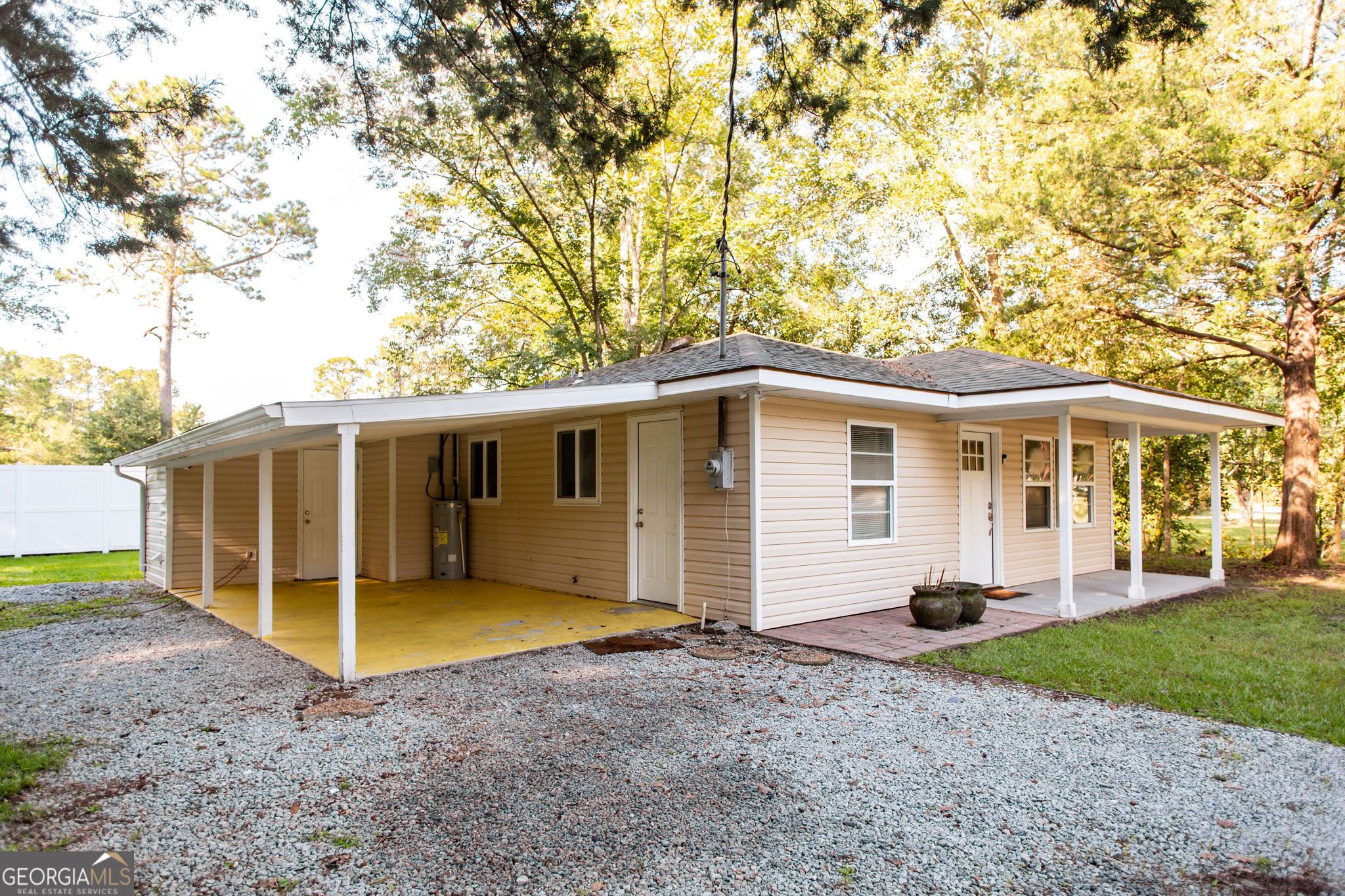 7126 Highway 301 S Nahunta GA 31553
