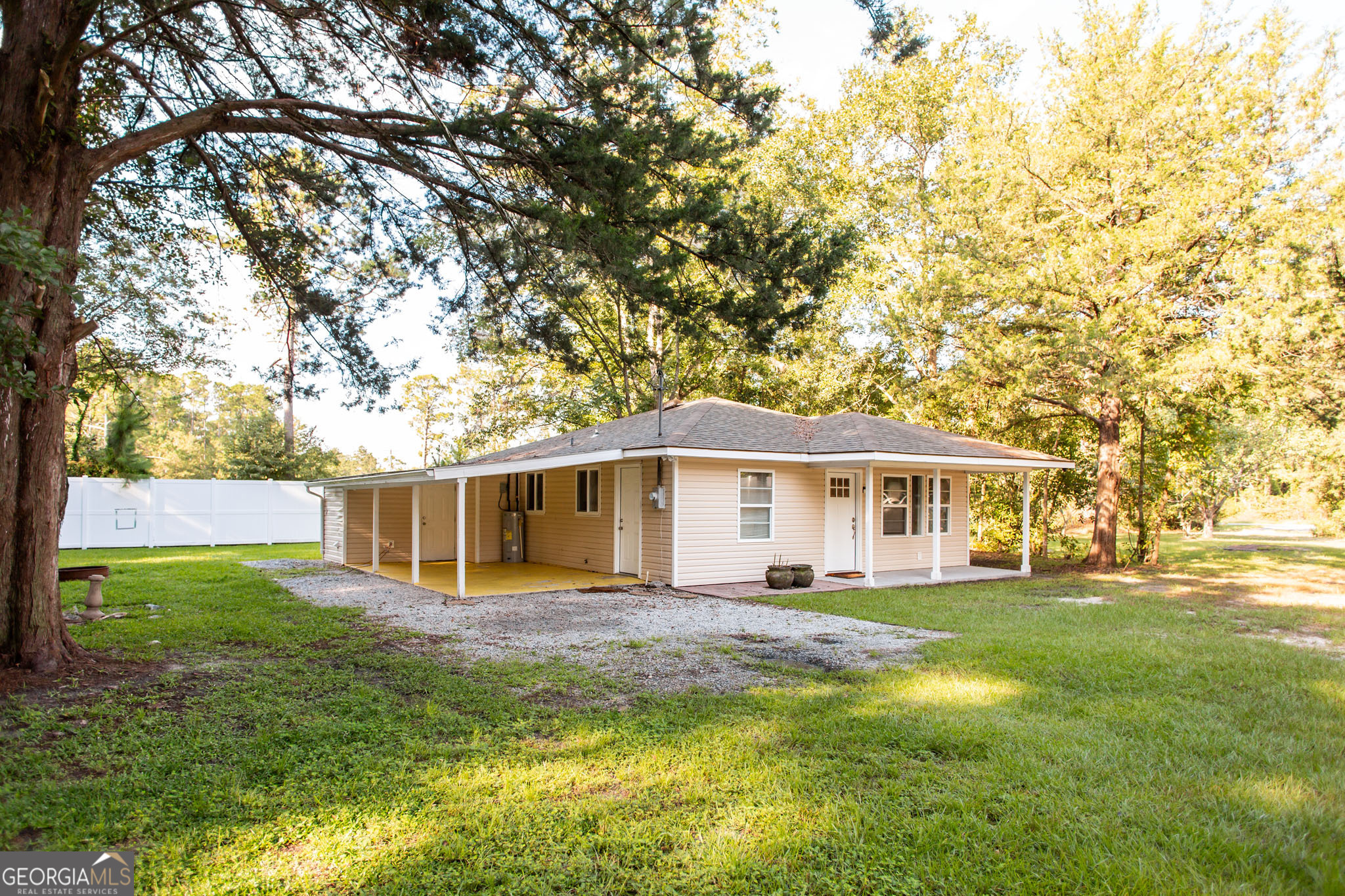 7126 Highway 301 S Nahunta GA 31553