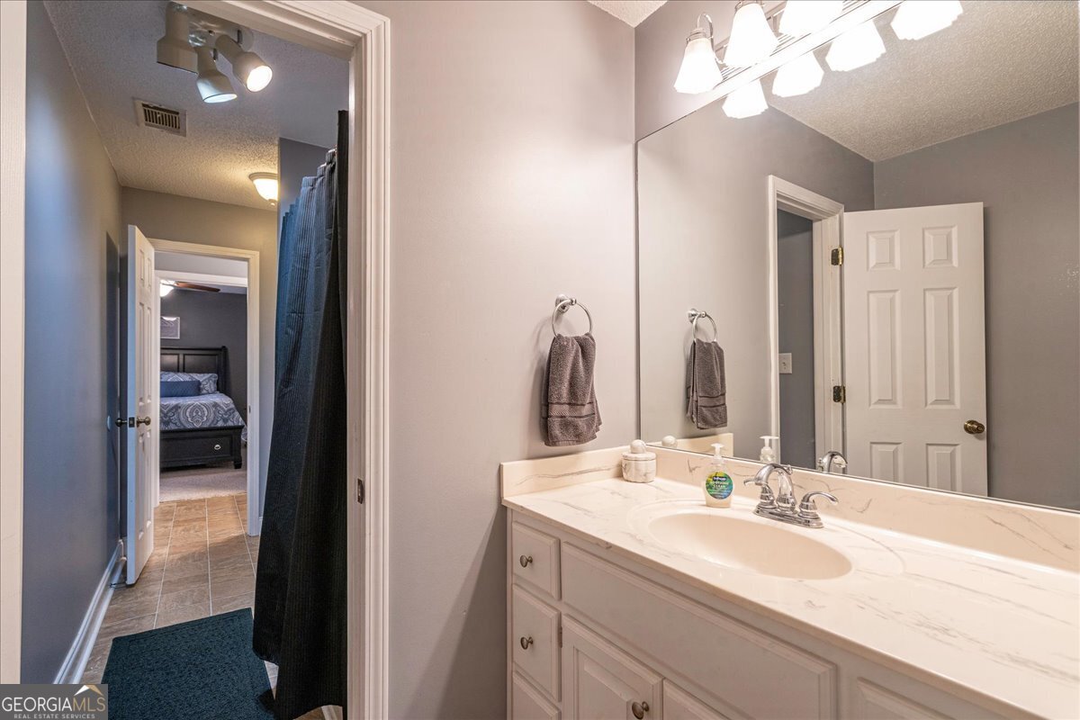 495 Hanley Road Hull GA 30646