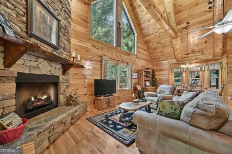 2975 Mountain Tops Road Blue Ridge GA 30513