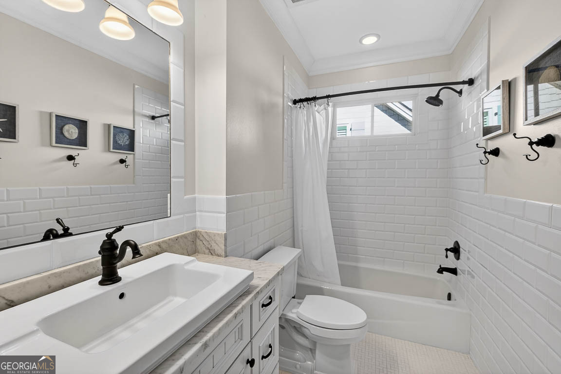1030 Village Oaks Lane St. Simons Island GA 31522