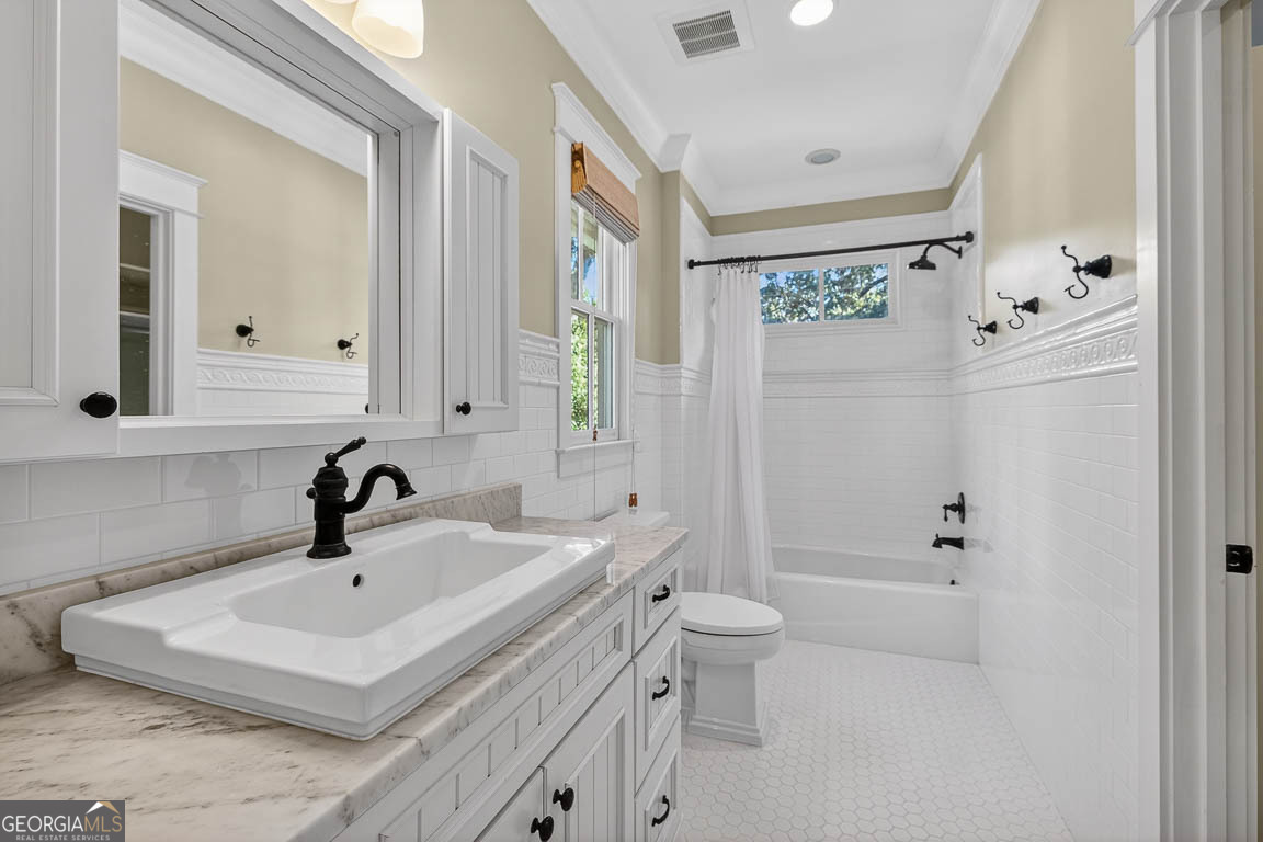 1030 Village Oaks Lane St. Simons Island GA 31522