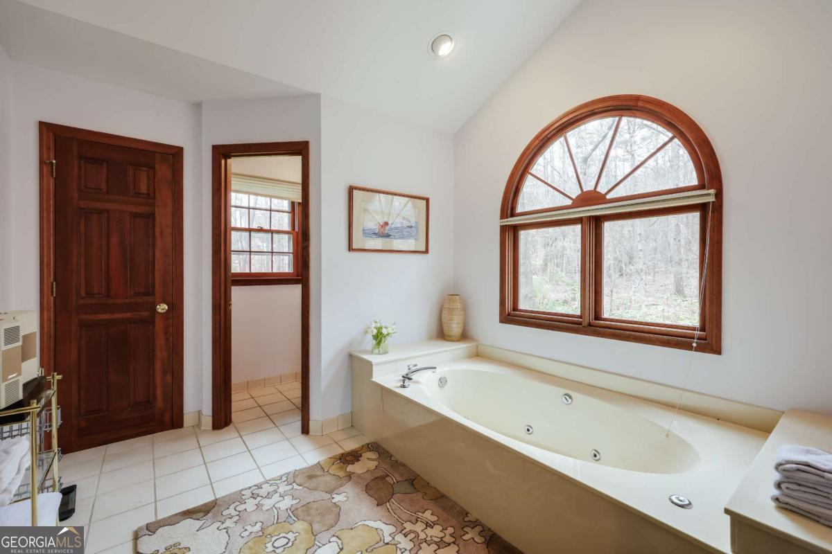 1611 Crystal Hills Drive Athens GA 30606