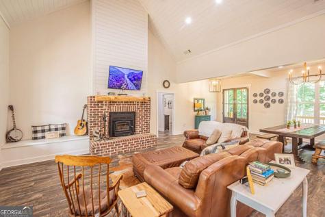 2051 Clay Creek Falls Road Dahlonega GA 30533