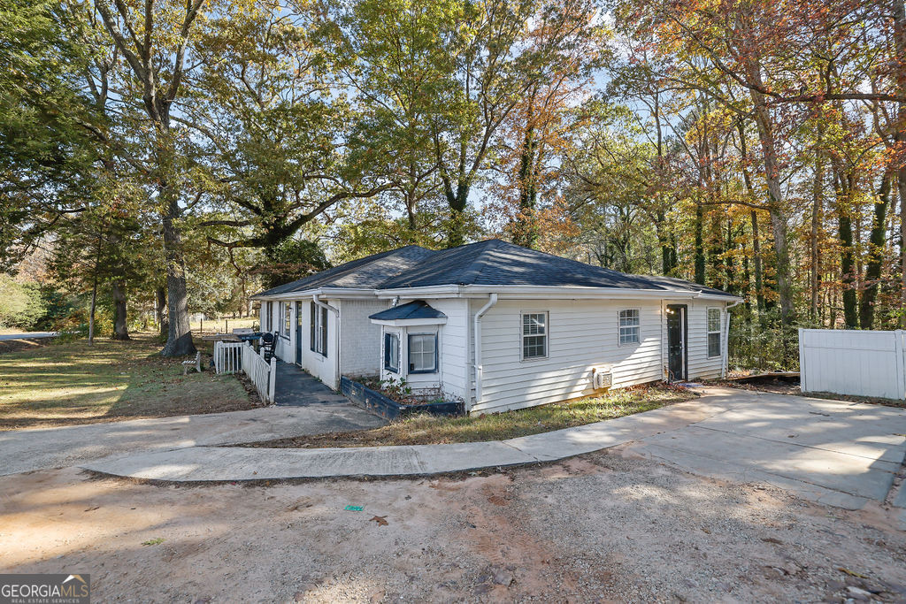 804 Rowland Road Stone Mountain GA 30083