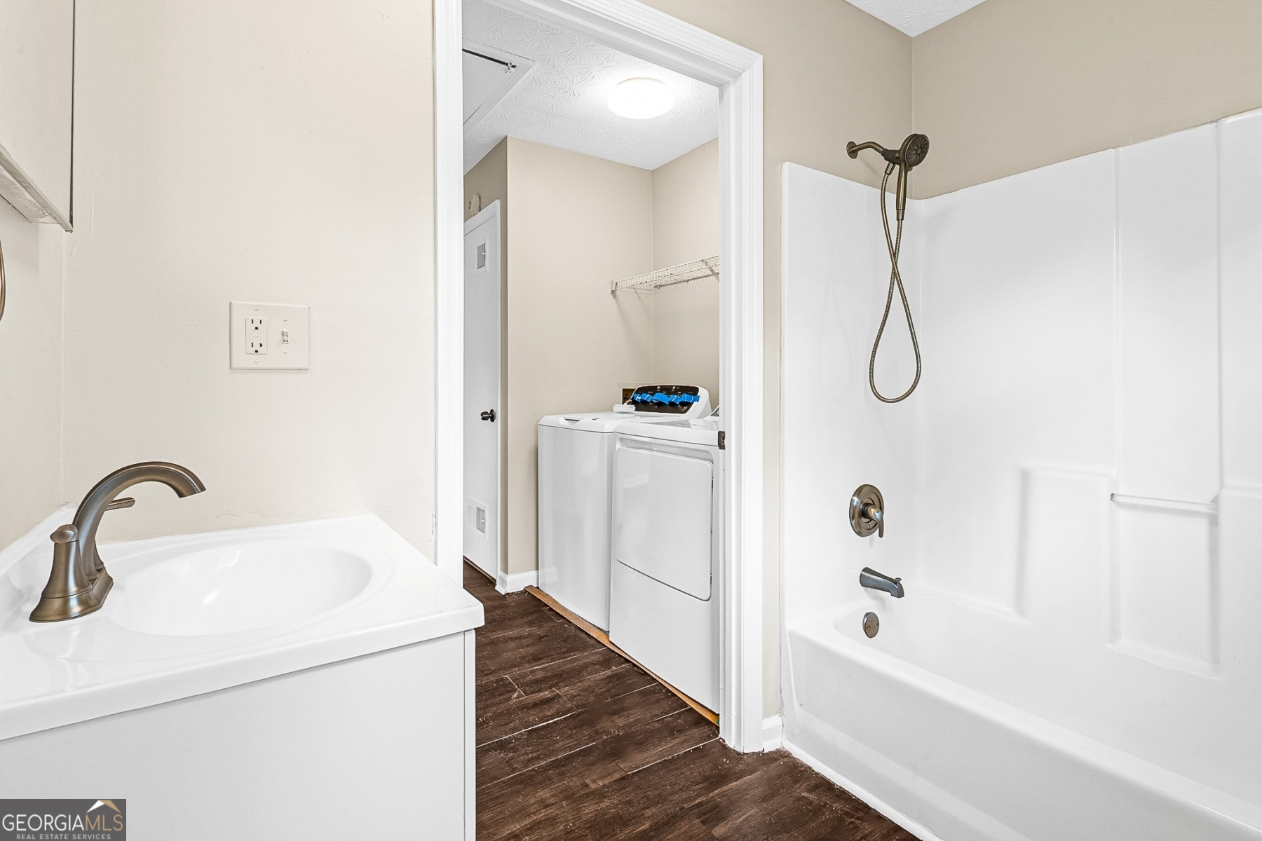 660 Cedar Avenue NW Atlanta GA 30318