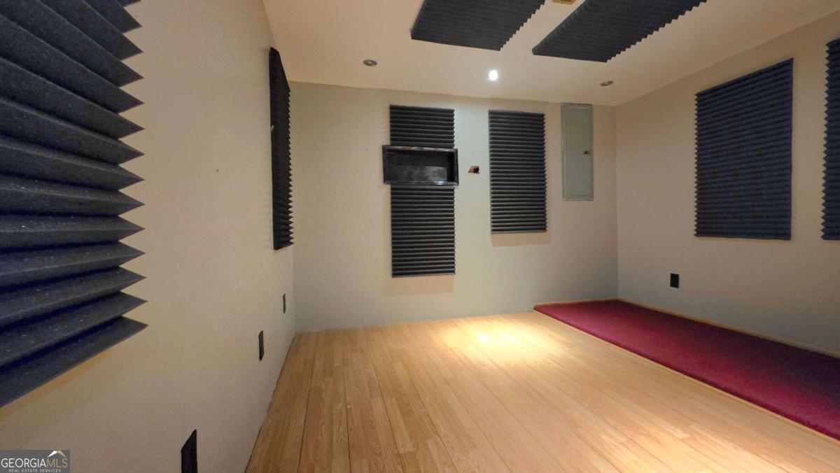 1048 Falls Brooke Drive Conyers GA 30094