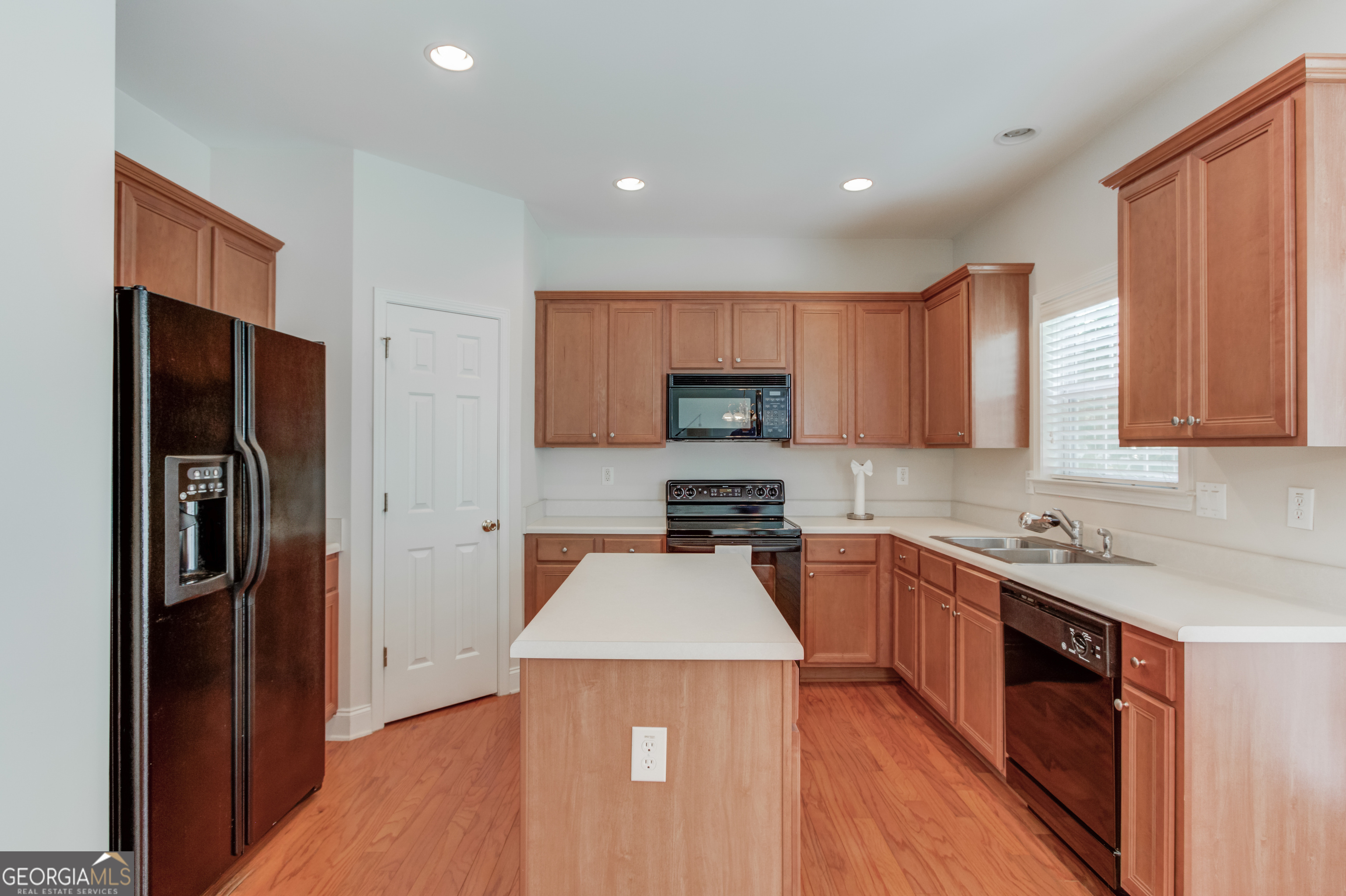 1840 Embassy Walk Lane Lilburn GA 30047