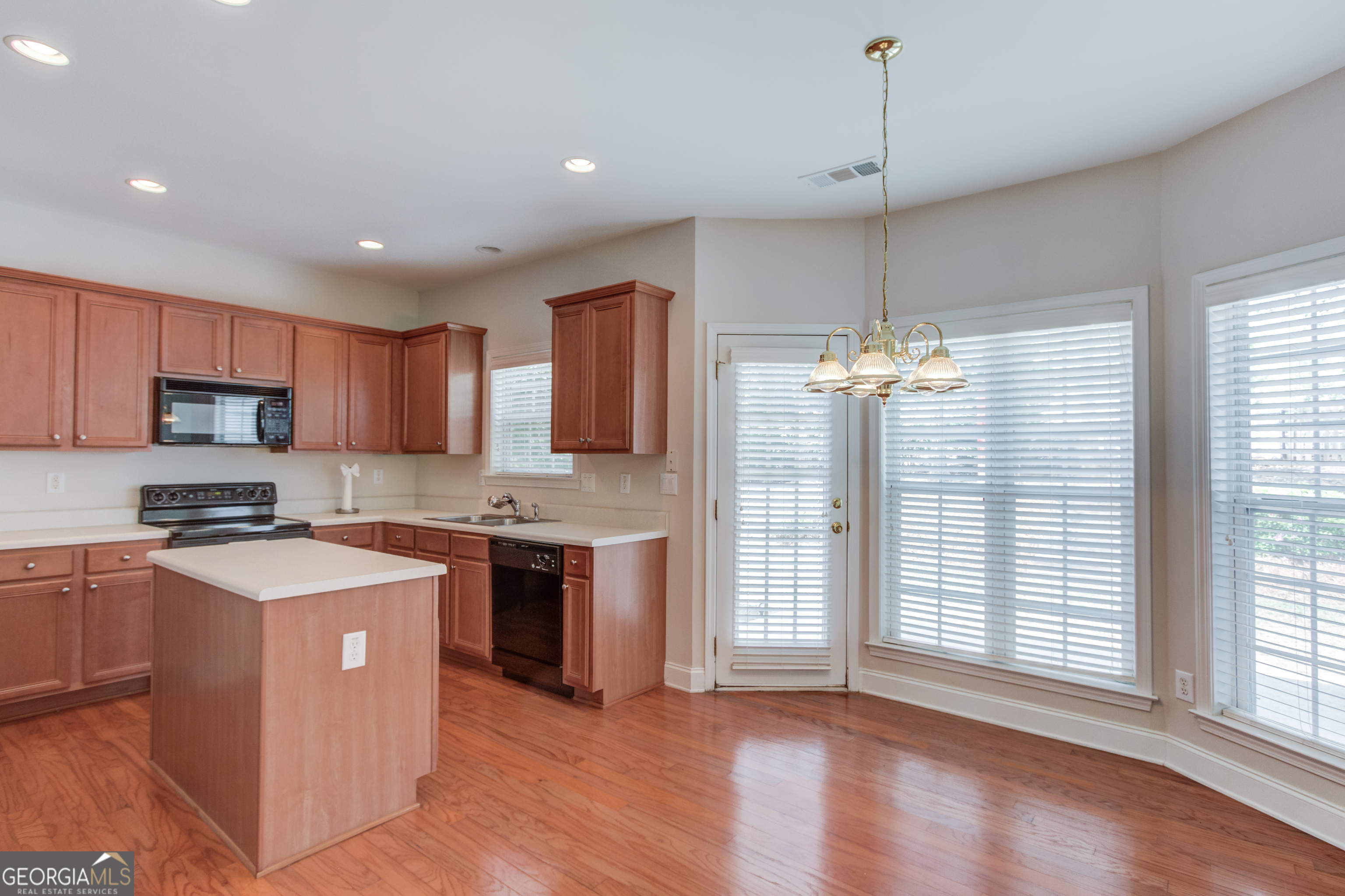 1840 Embassy Walk Lane Lilburn GA 30047