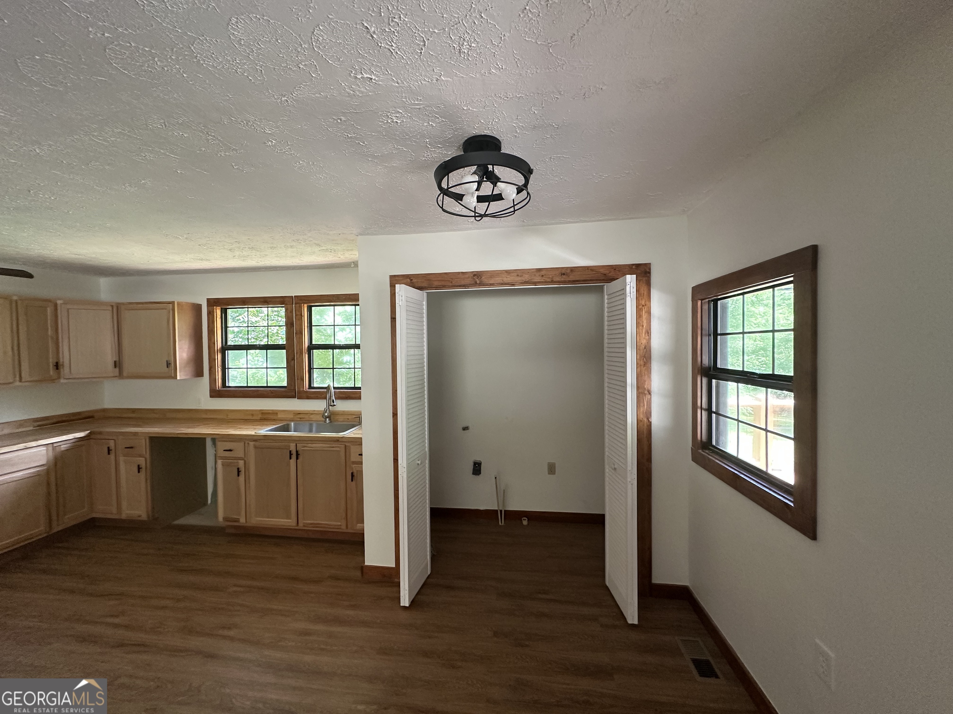 157 Old Loving Road Mineral Bluff GA 30559