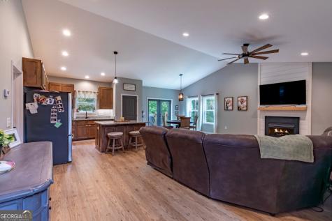 7450 Hooper Cove Road Young Harris GA 30582