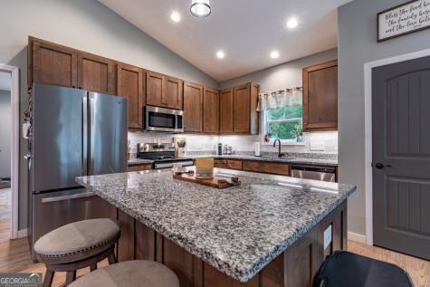 7450 Hooper Cove Road Young Harris GA 30582