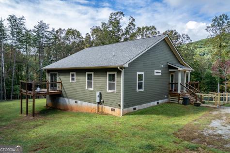 7450 Hooper Cove Road Young Harris GA 30582