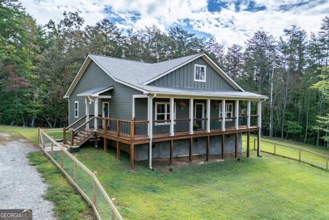 7450 Hooper Cove Road Young Harris GA 30582