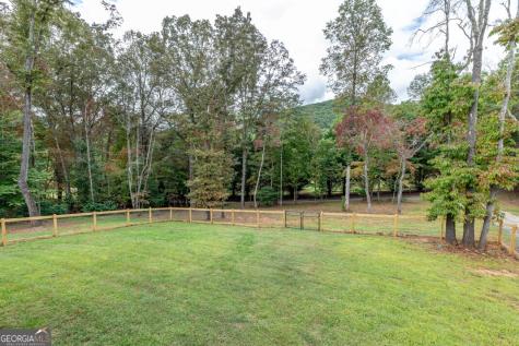 7450 Hooper Cove Road Young Harris GA 30582