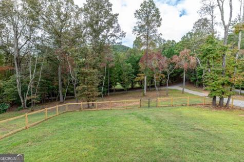 7450 Hooper Cove Road Young Harris GA 30582