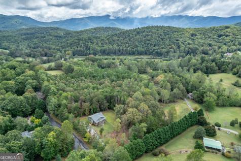 7450 Hooper Cove Road Young Harris GA 30582