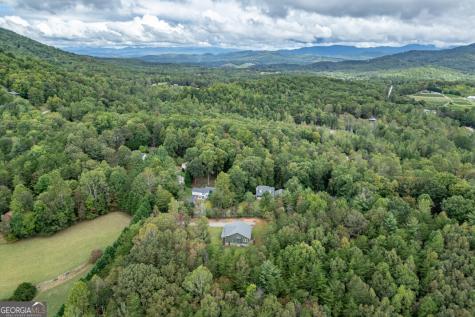 7450 Hooper Cove Road Young Harris GA 30582