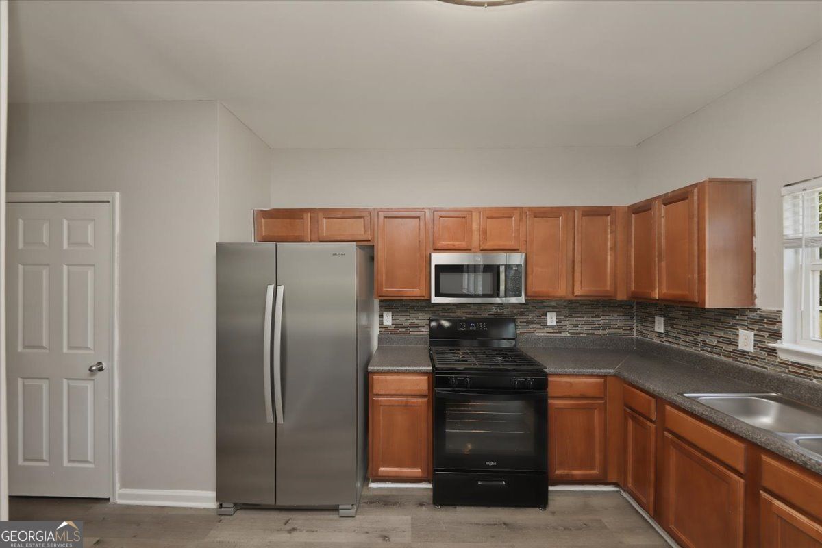 5447 Bighorn Pass Atlanta GA 30349