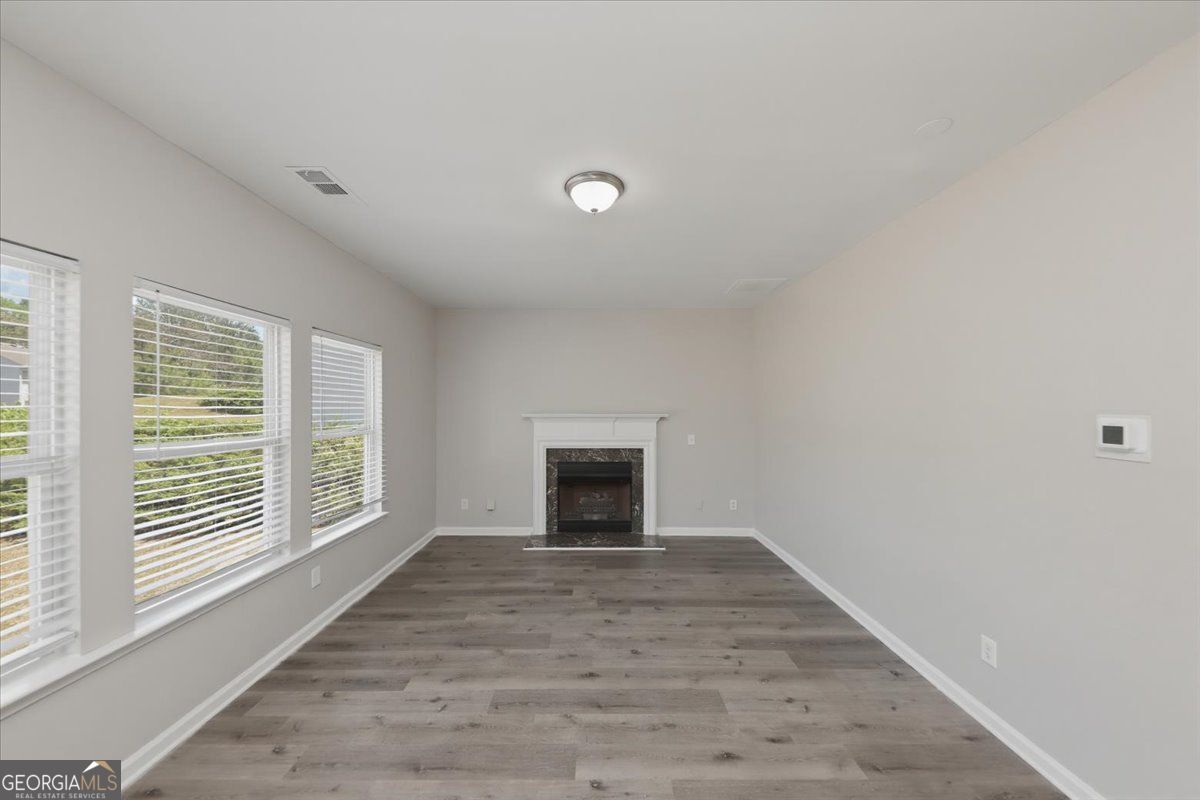 5447 Bighorn Pass Atlanta GA 30349