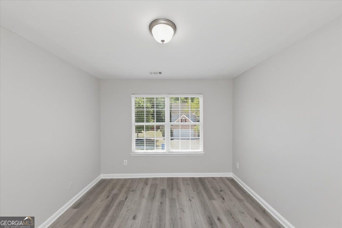 5447 Bighorn Pass Atlanta GA 30349