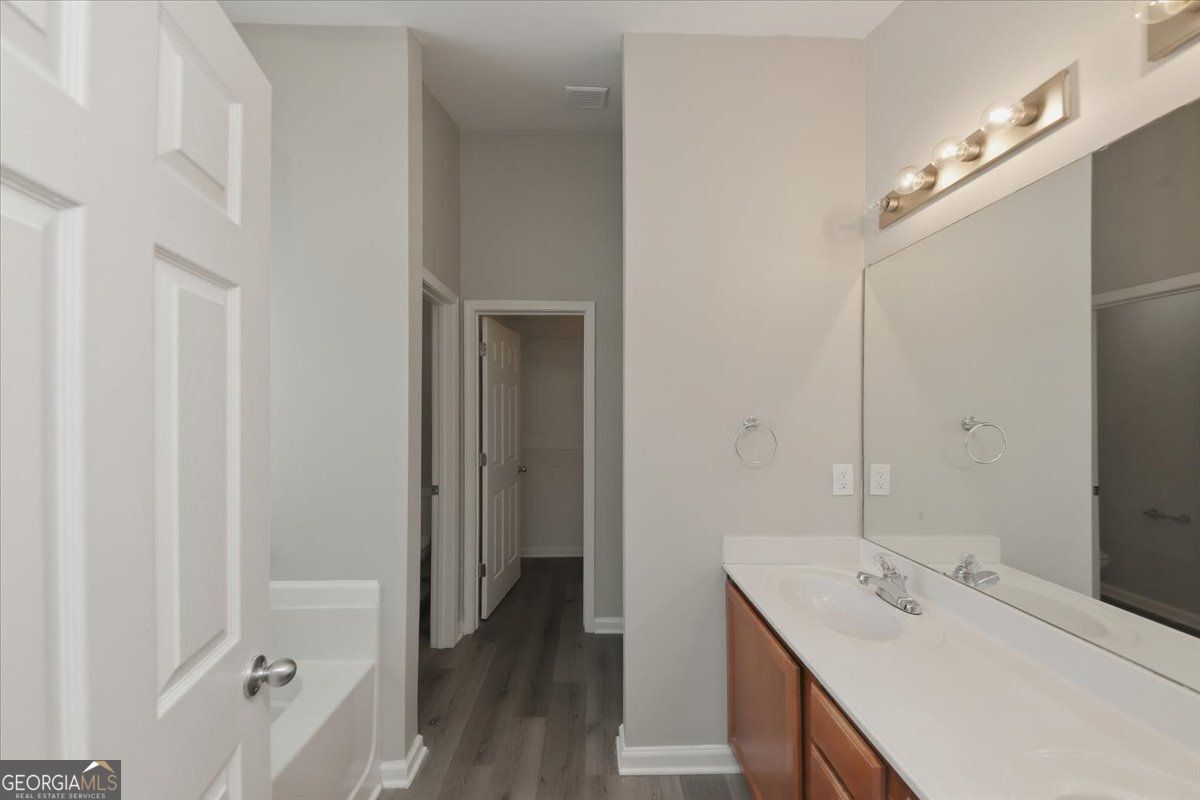 5447 Bighorn Pass Atlanta GA 30349