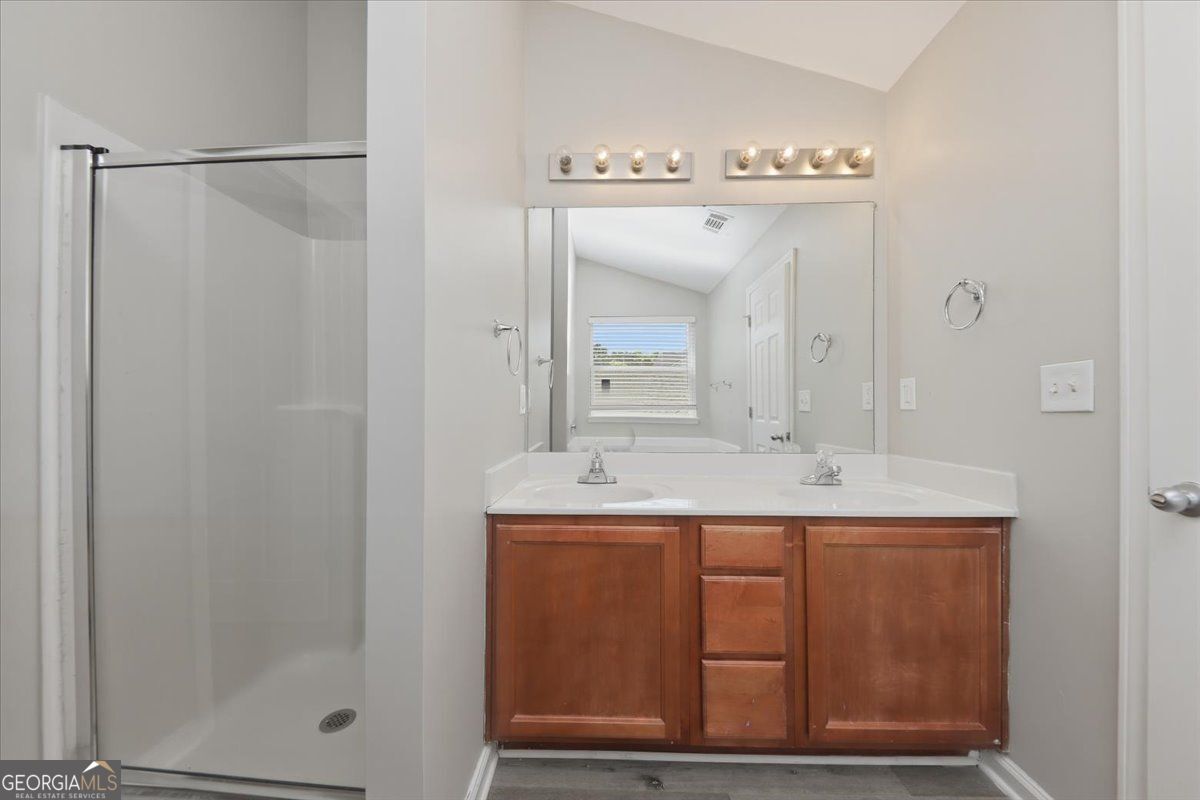 5447 Bighorn Pass Atlanta GA 30349