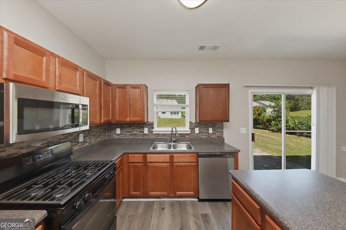 5447 Bighorn Pass Atlanta GA 30349