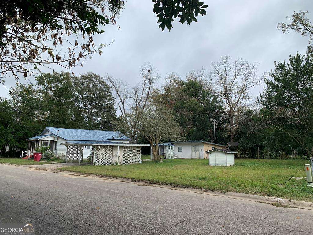606 W 7th Street Alma GA 31510