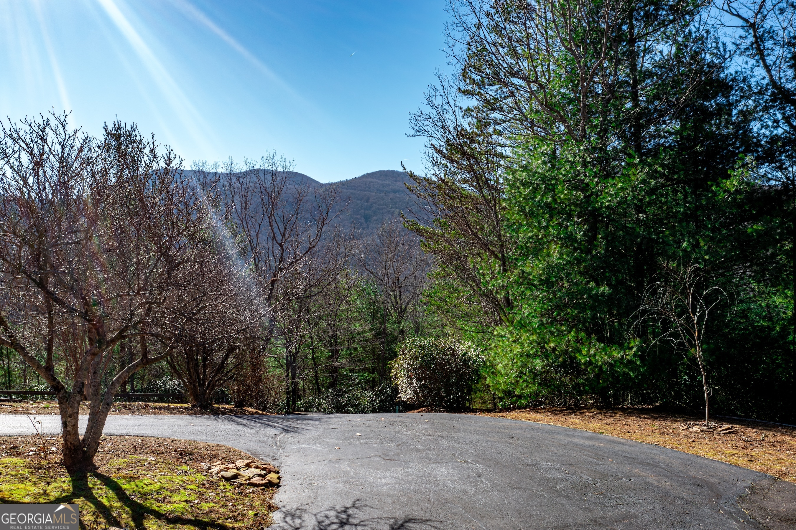 27 Sky High Drive Blairsville GA 30512
