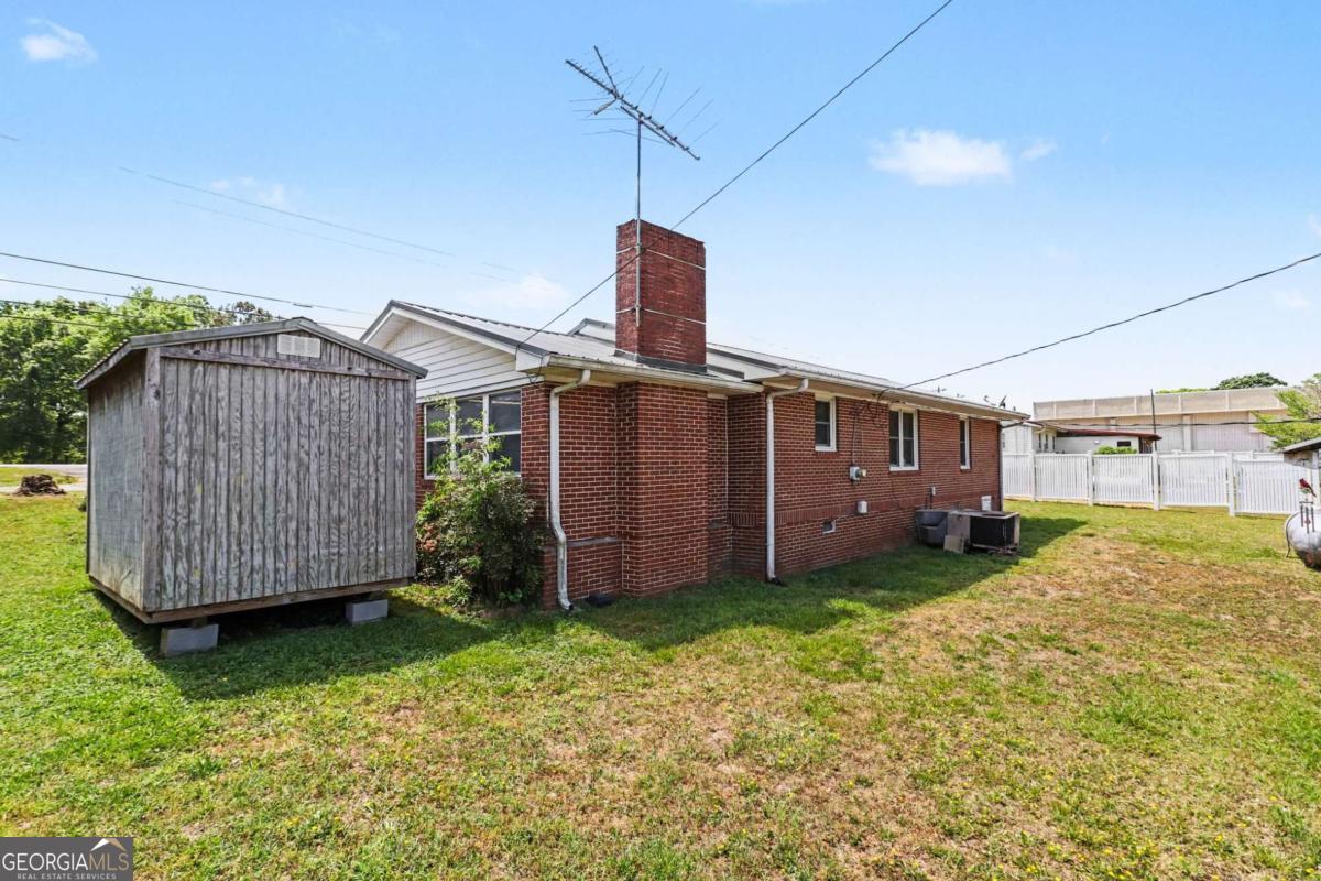 1472 E 166 Highway Bowdon GA 30108