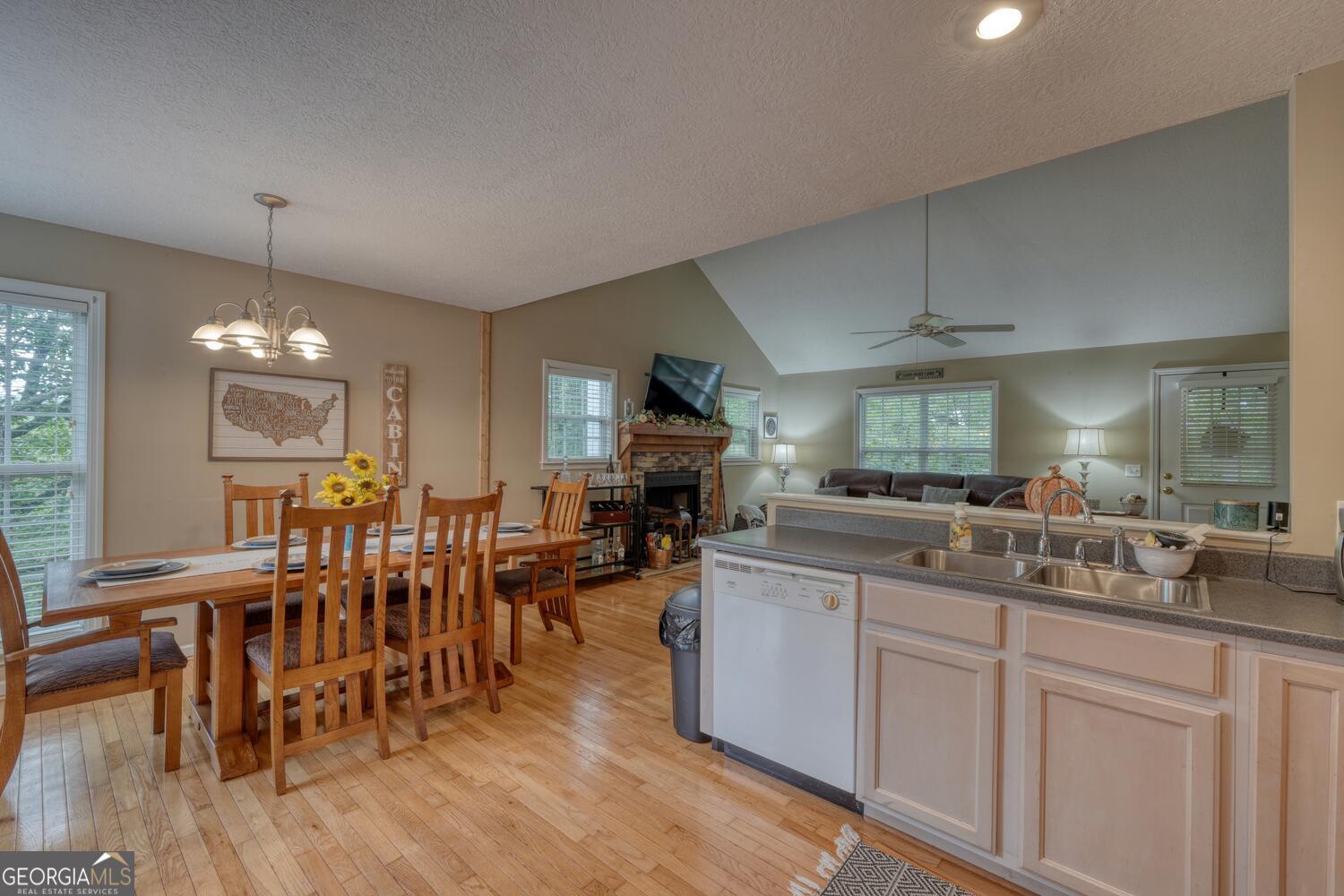 2532 Hunter Road Hiawassee GA 30546