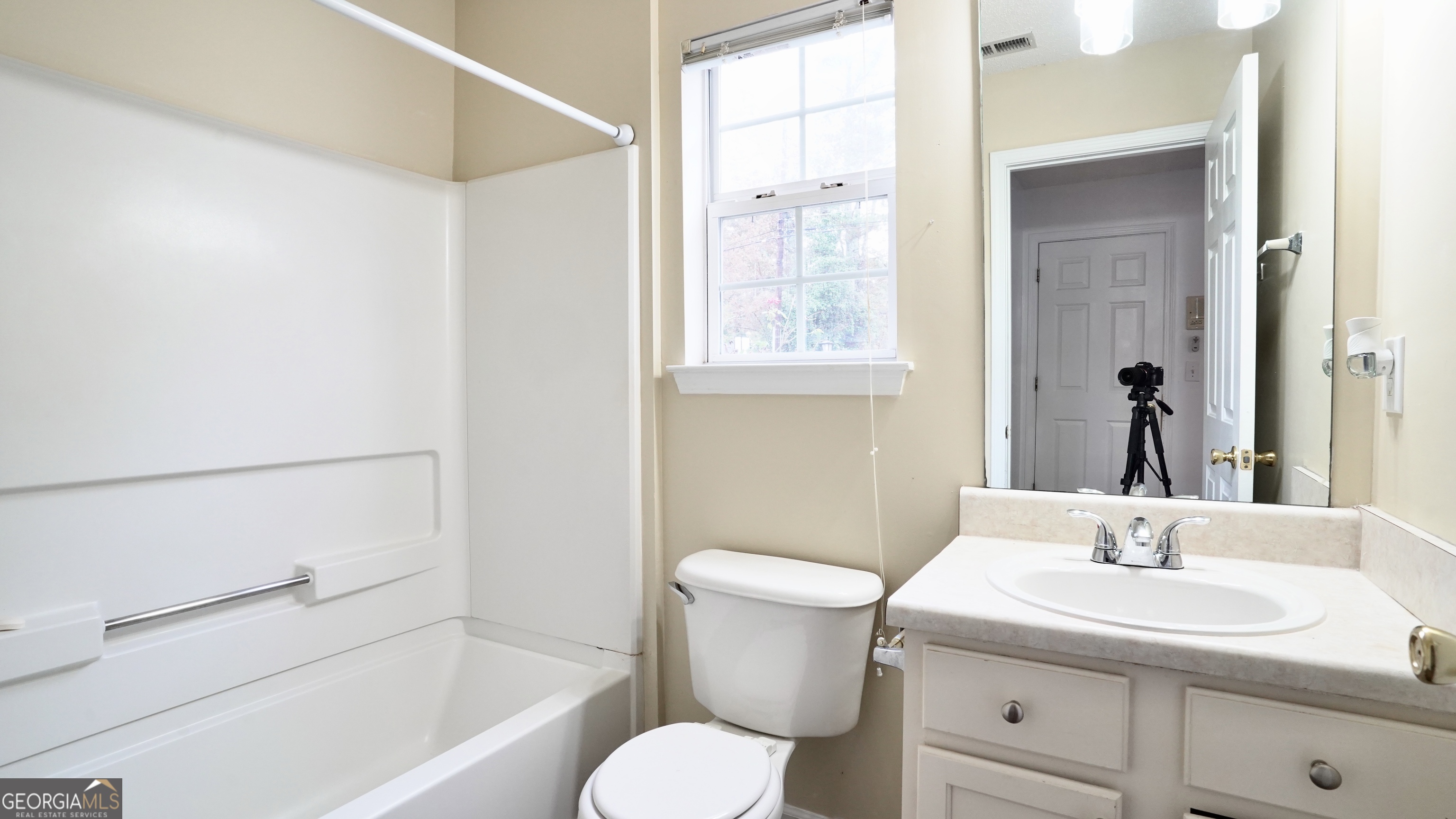 5004 Owen Mill Trail Stone Mountain GA 30083