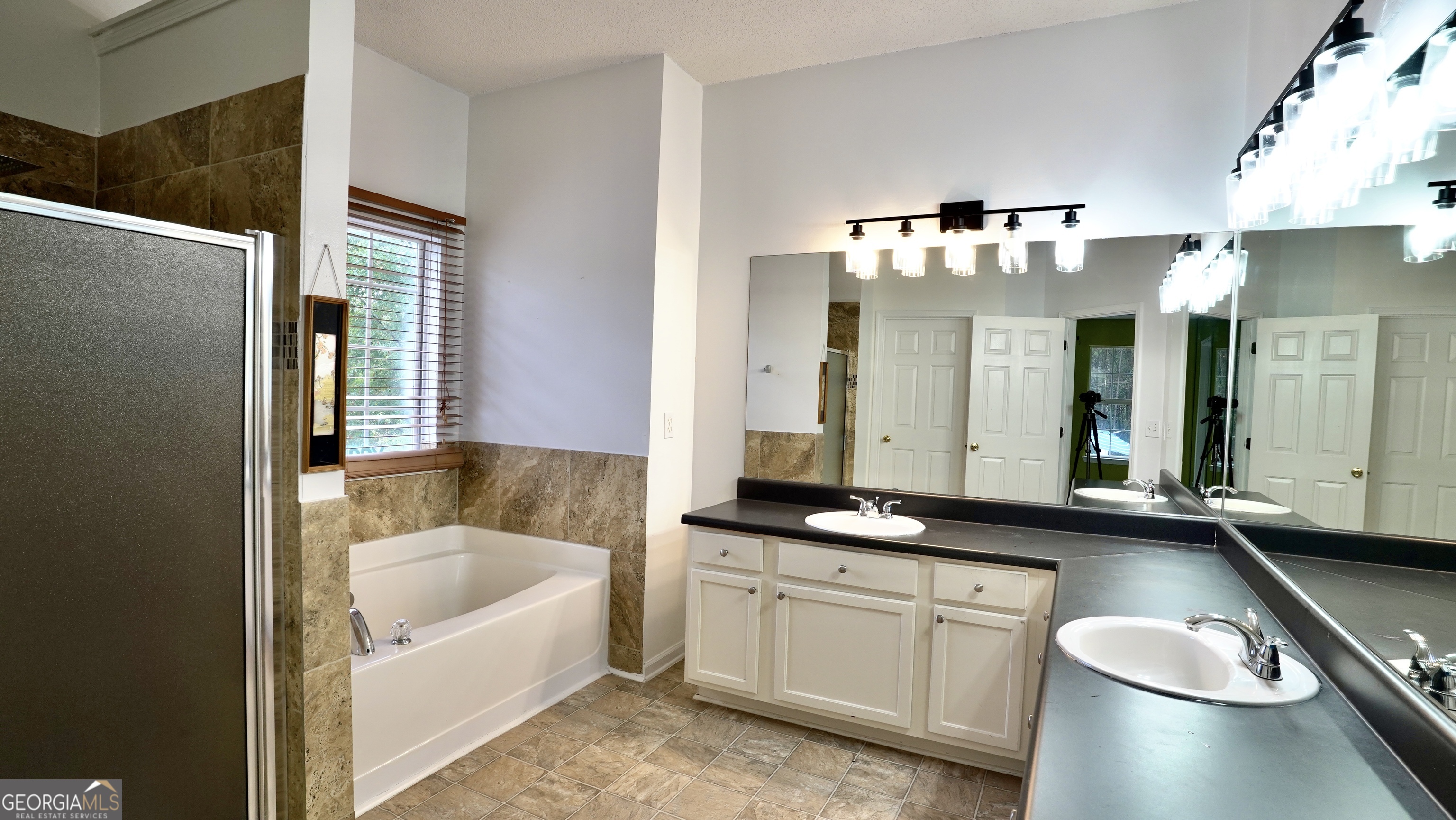 5004 Owen Mill Trail Stone Mountain GA 30083