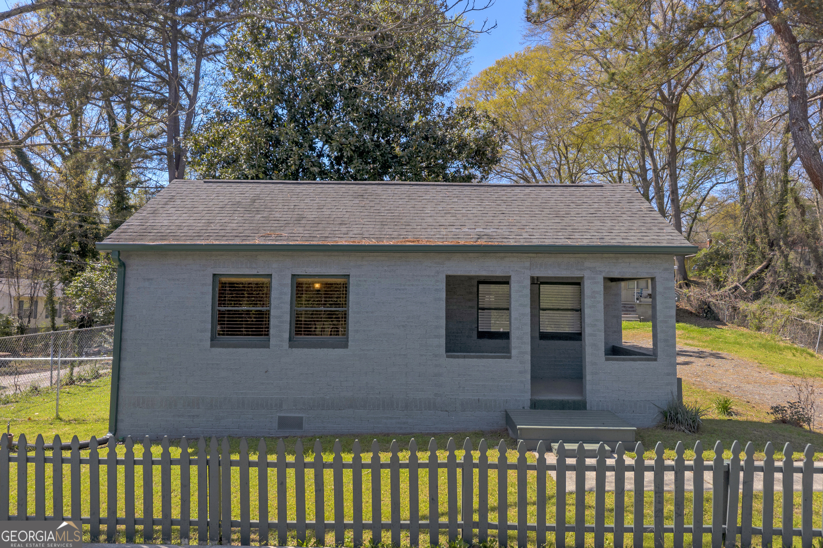 288 S Broad Street Toccoa GA 30577