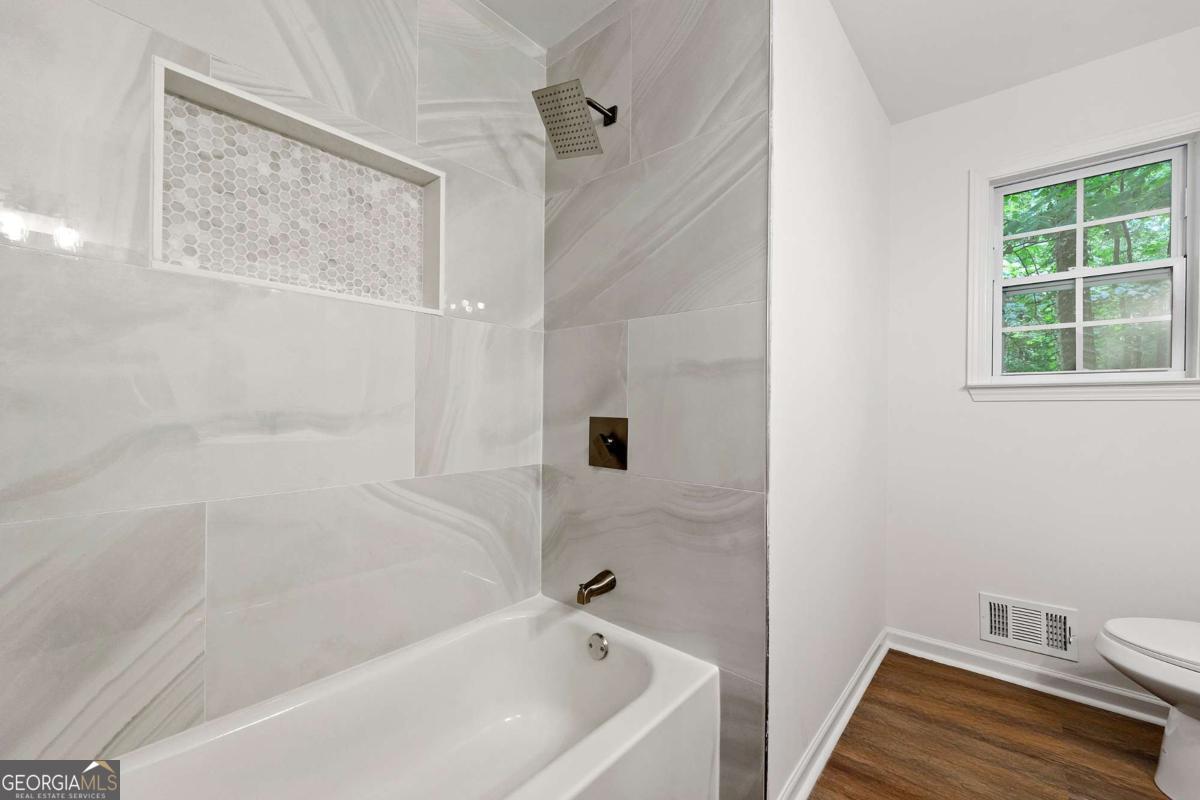 5025 Martins Crossing Road Stone Mountain GA 30088