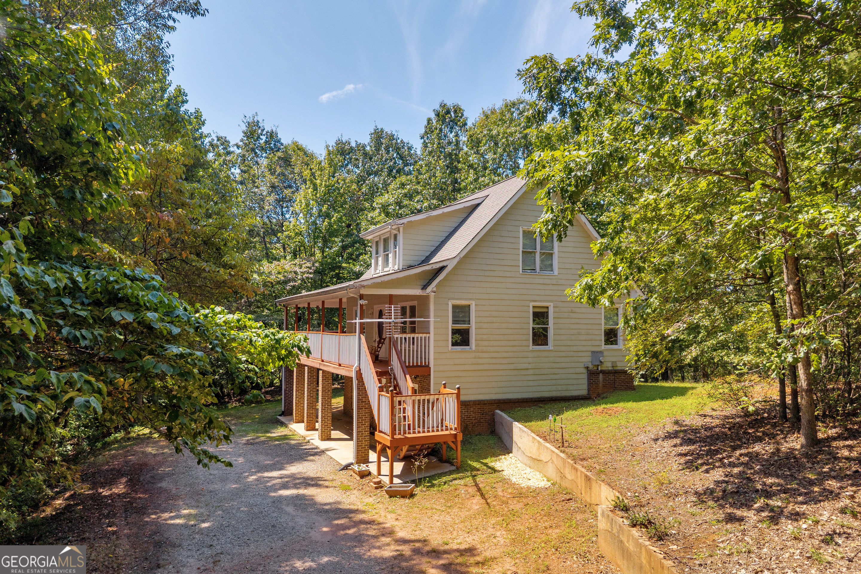 807 Satterfield Road Cleveland GA 30528