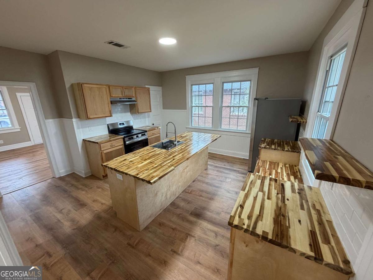 696 Goodyear Avenue Rockmart GA 30153