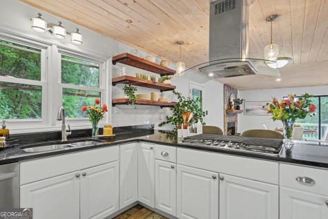 931 Timber Bluff Drive Clayton GA 30525
