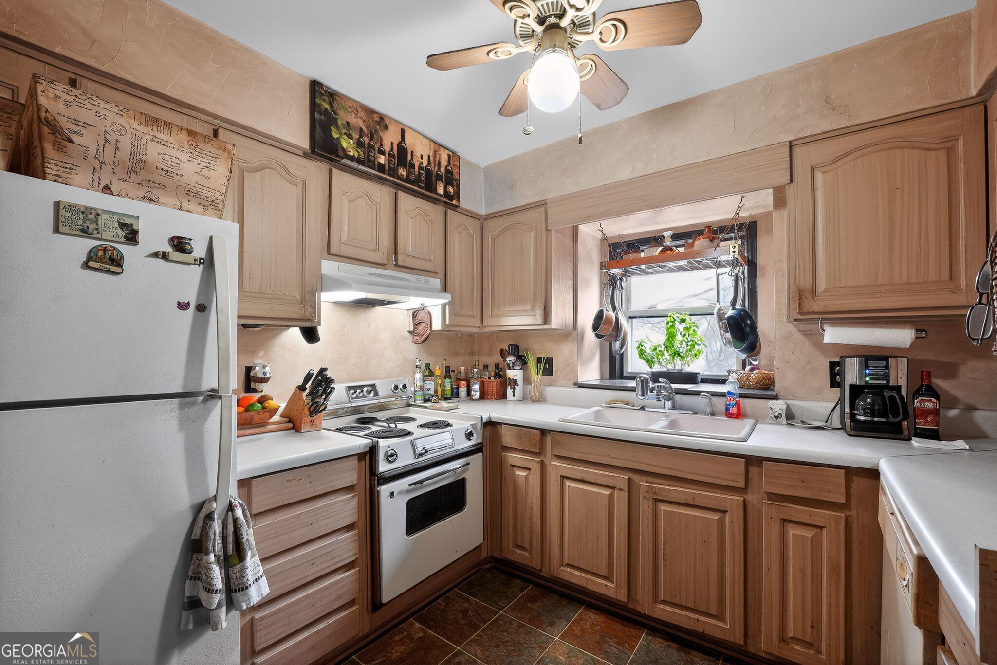 68 Montre Square NW Atlanta GA 30327