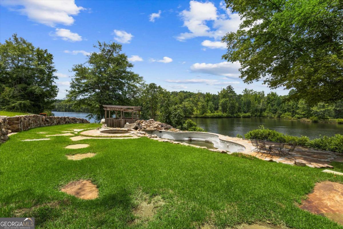 5098 Crescent Road Dry Branch GA 31020