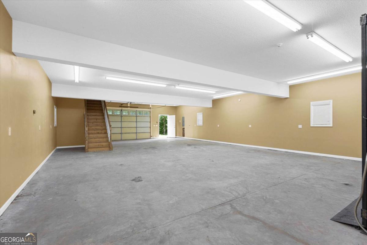 5098 Crescent Road Dry Branch GA 31020