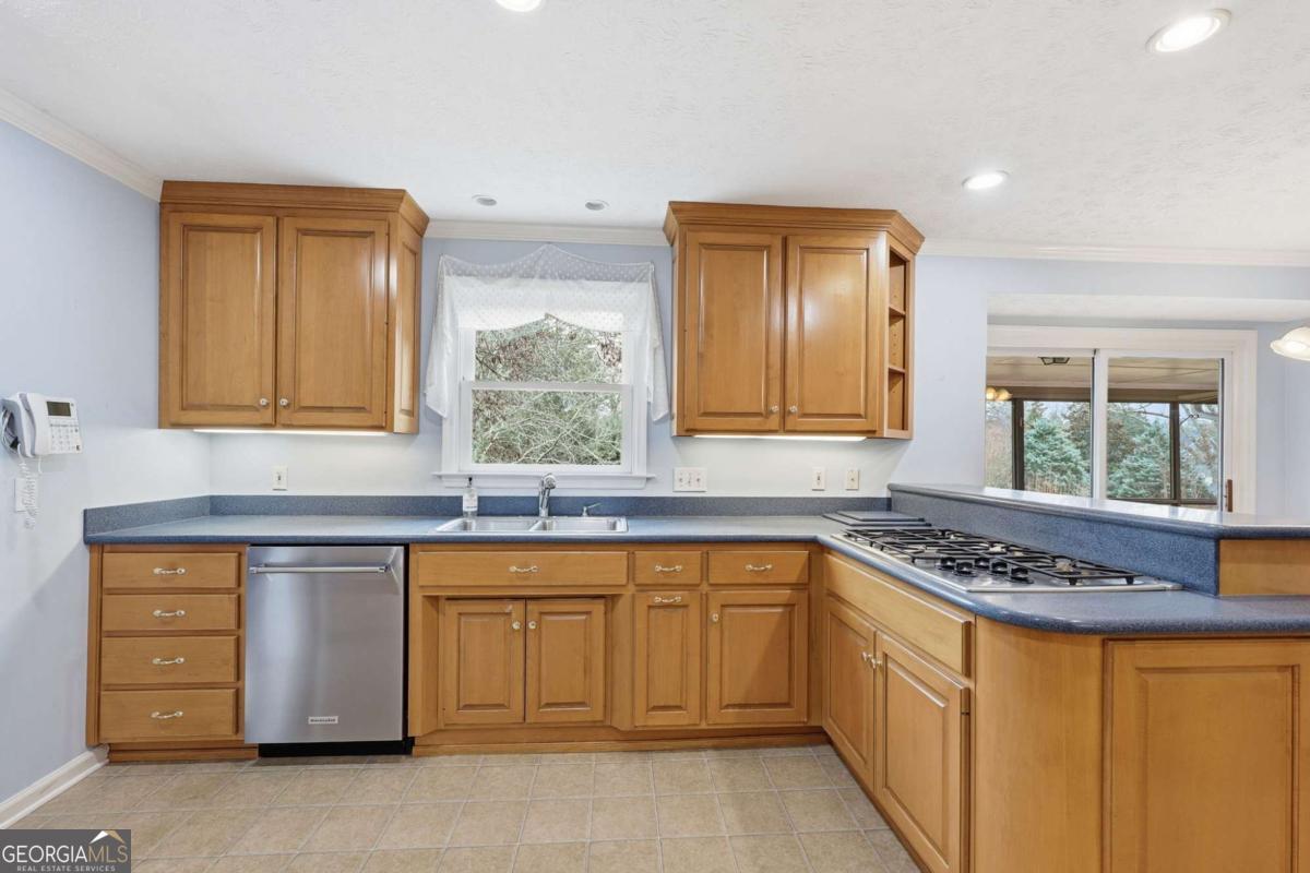 1582 Riverside Drive Gainesville GA 30501