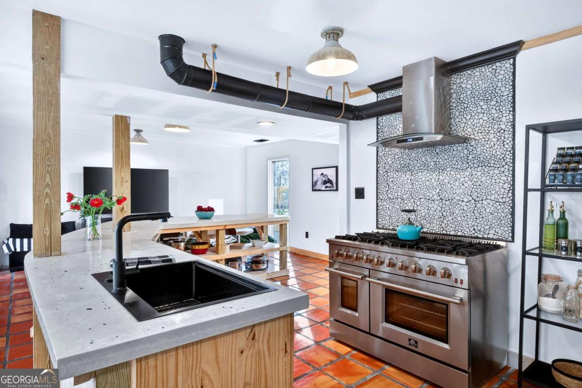 102 Stuart Street Savannah GA 31405