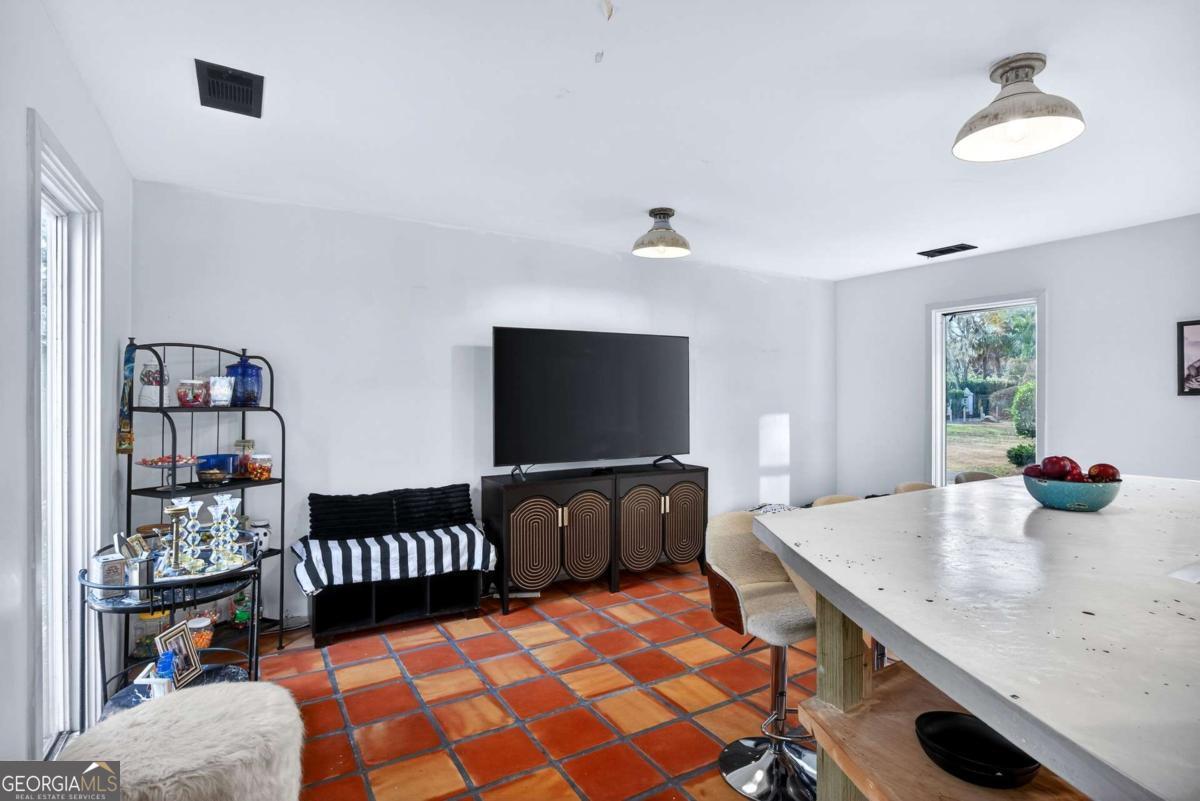102 Stuart Street Savannah GA 31405