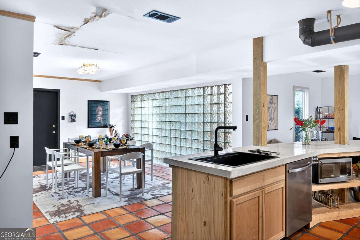 102 Stuart Street Savannah GA 31405