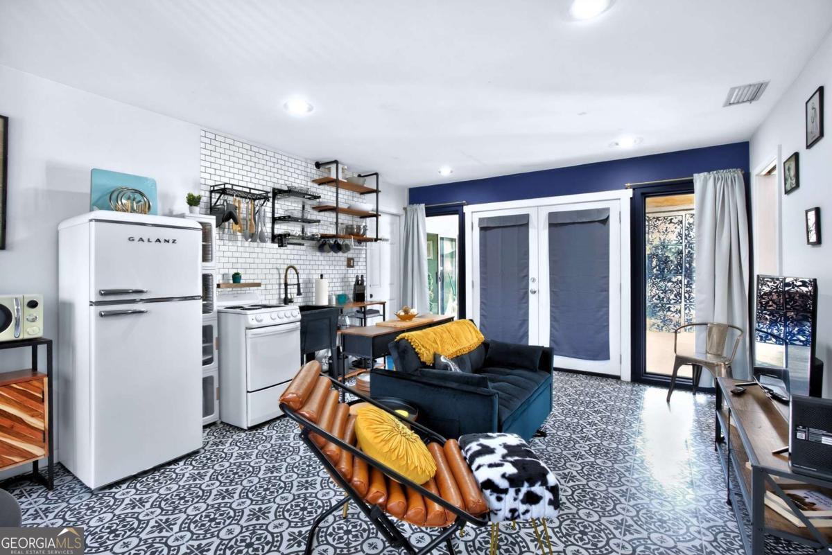 102 Stuart Street Savannah GA 31405