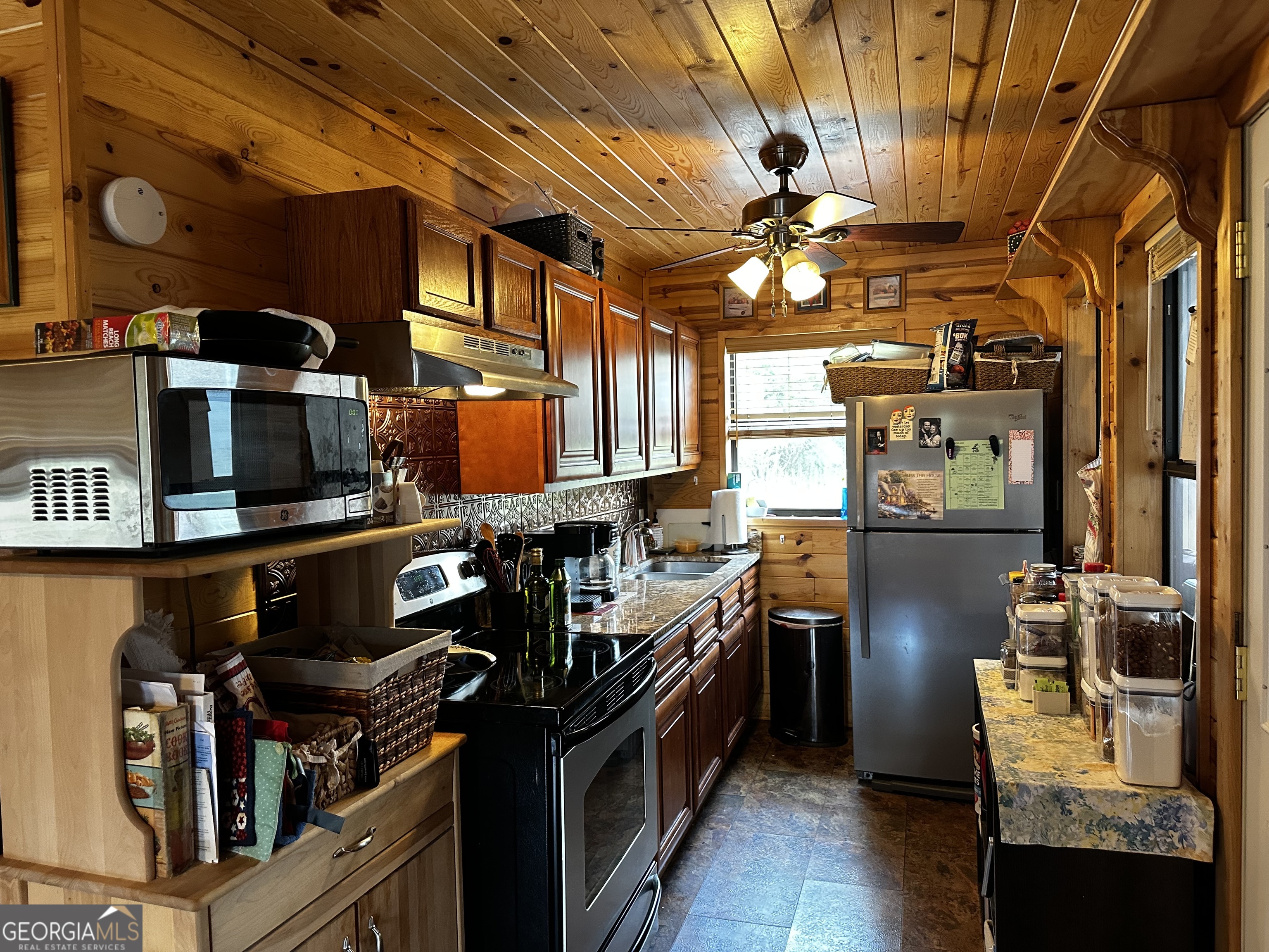 88 Fishtail Circle Cleveland GA 30528
