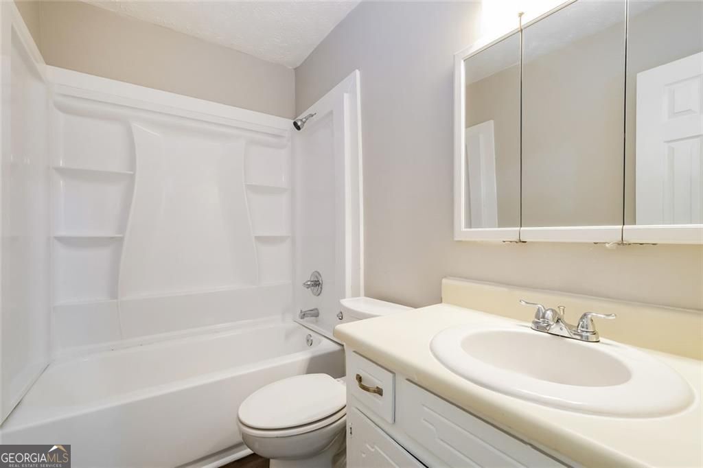 6368 Steepleridge Court Riverdale GA 30296